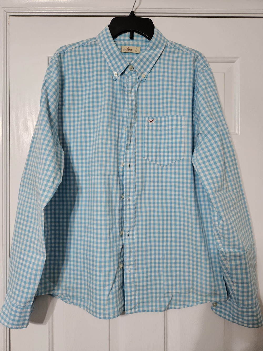 Hollister Men's Light Blue Gingham Button-Down Shirt